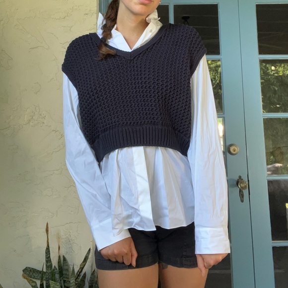 Love this top! Super great staple, I just didn’t wear it enough - Picture 2 of 4